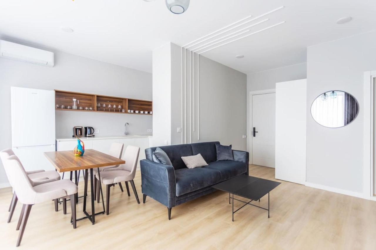 Nova Concierge Aparthotel Batumi Exteriör bild