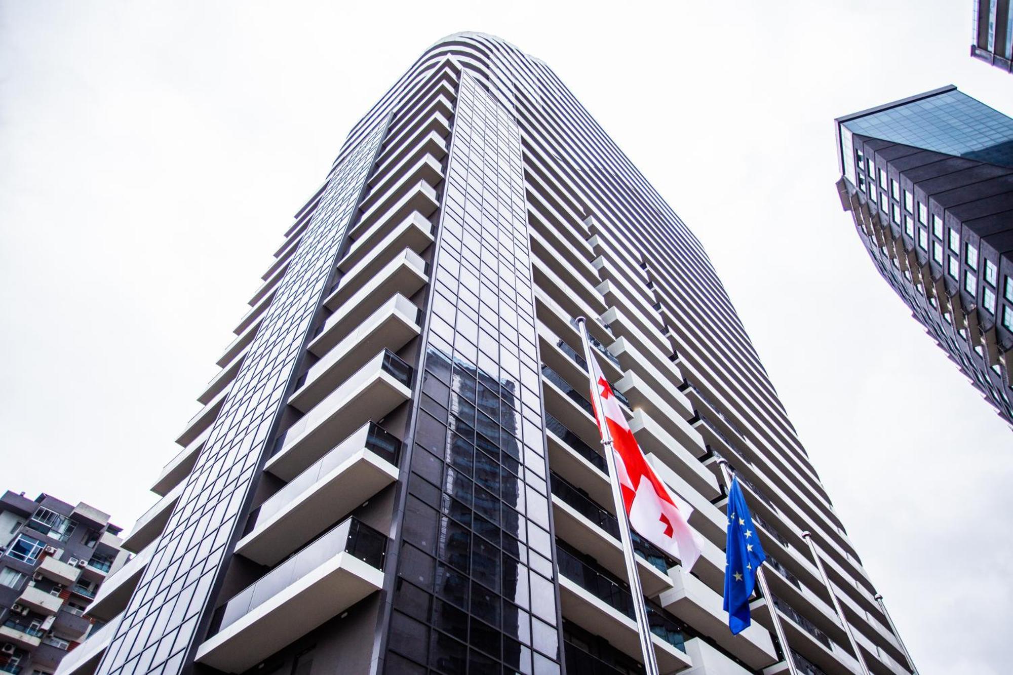 Nova Concierge Aparthotel Batumi Exteriör bild