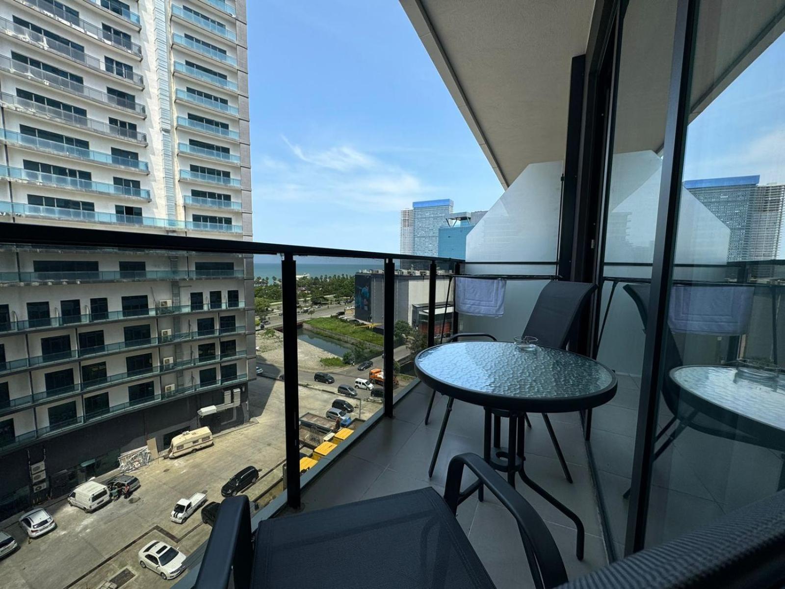 Nova Concierge Aparthotel Batumi Exteriör bild