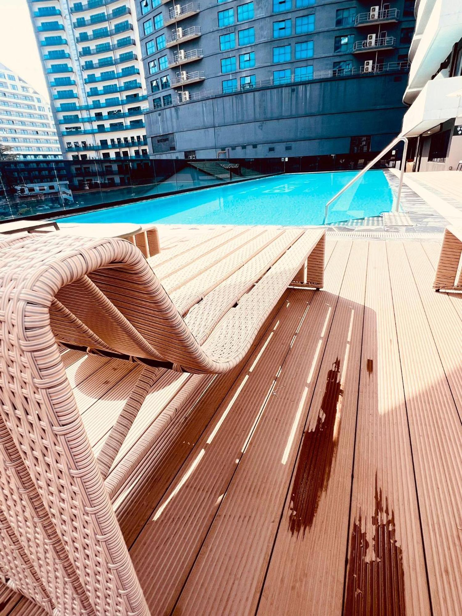 Nova Concierge Aparthotel Batumi Exteriör bild